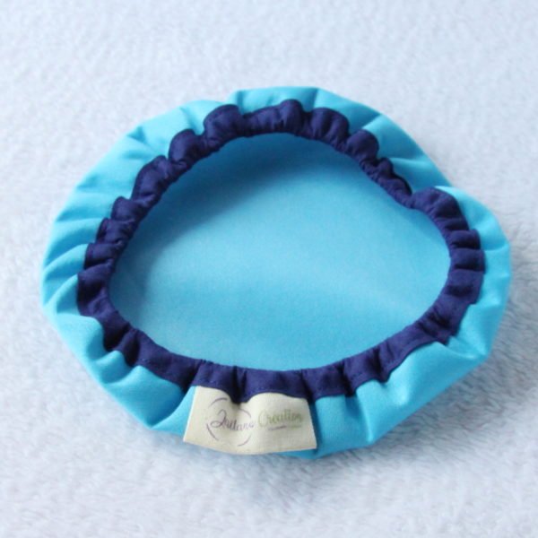 Charlotte couvre bol bleu clair avec biais bleu foncé, contact alimentaire