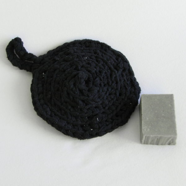 Éponge ronde au crochet, en traphilo recyclé noire