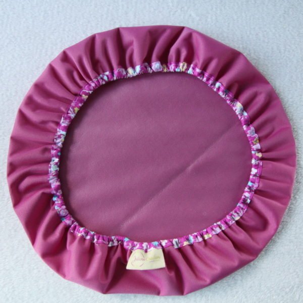 Charlotte couvre plat violet avec biais violet fleuri, contact alimentaire